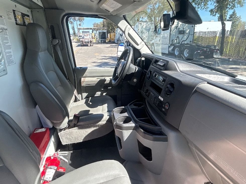 Light Duty Box Truck-Light and Medium Duty Trucks-Ford-2023-E350-Fontana-CA-93,049\n\t\tmiles-$ 34,750 - Image 22