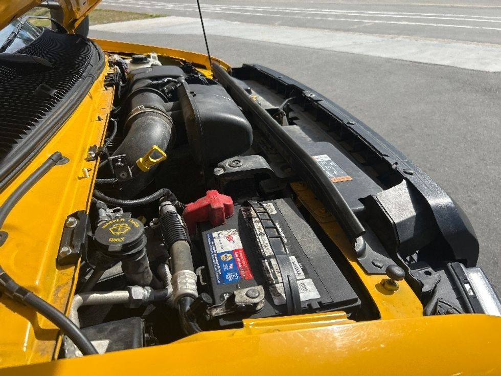 Light Duty Box Truck-Light and Medium Duty Trucks-Ford-2023-E350-Fontana-CA-97,557\n\t\tmiles-$ 30,250 - Image 23