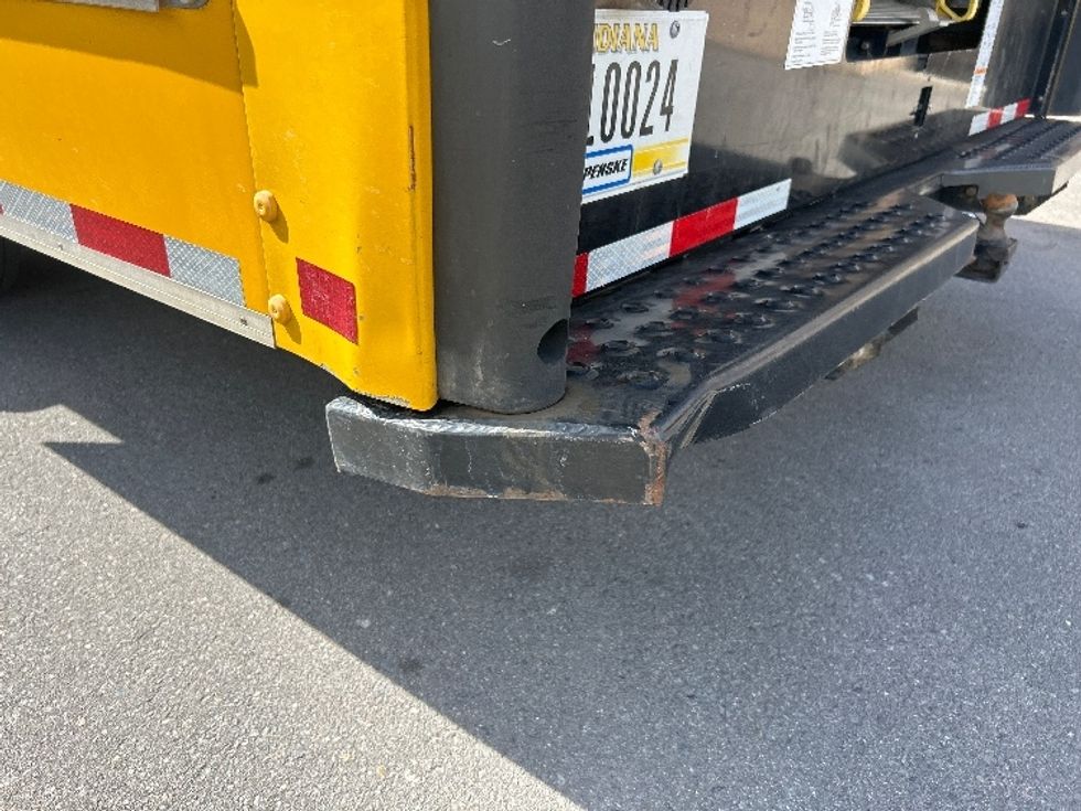 Light Duty Box Truck-Light and Medium Duty Trucks-Ford-2023-E350-Fontana-CA-97,557\n\t\tmiles-$ 30,250 - Image 26