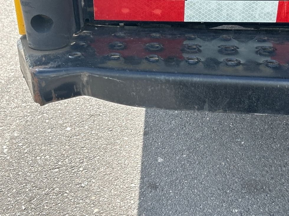 Light Duty Box Truck-Light and Medium Duty Trucks-Ford-2023-E350-Fontana-CA-97,557\n\t\tmiles-$ 30,250 - Image 27