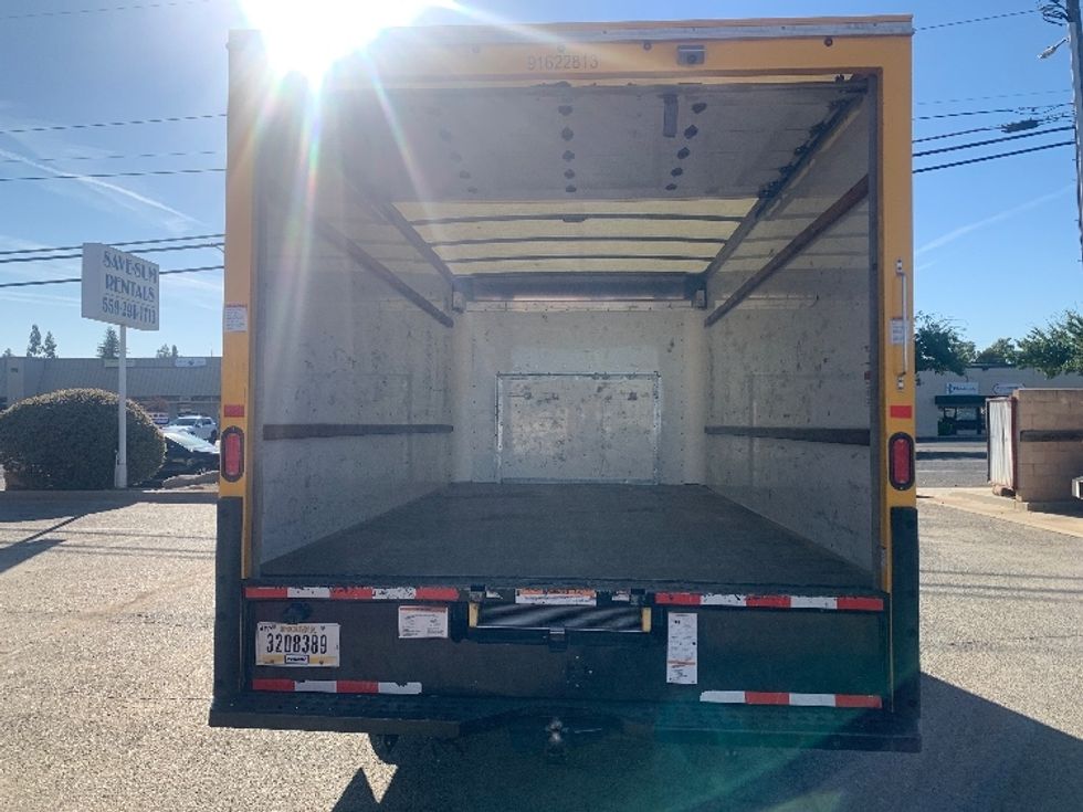 Light Duty Box Truck-Light and Medium Duty Trucks-Ford-2023-E350-Fresno-CA-102,470\n\t\tmiles-$ 29,000 - Image 8