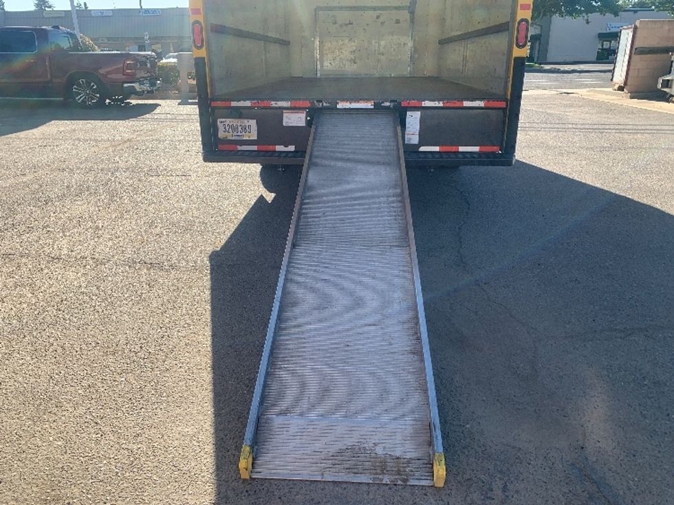 Light Duty Box Truck-Light and Medium Duty Trucks-Ford-2023-E350-Fresno-CA-102,470\n\t\tmiles-$ 29,000 - Image 9
