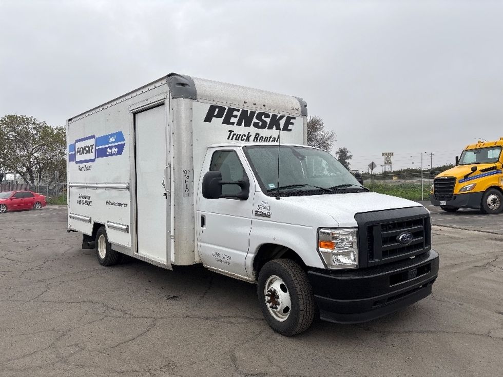 Light Duty Box Truck-Light and Medium Duty Trucks-Ford-2023-E350-Fresno-CA-64,772\n\t\tmiles-$ 41,750 - Image 1
