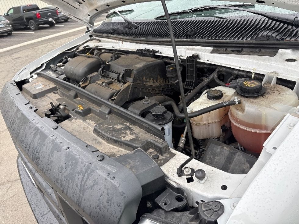 Light Duty Box Truck-Light and Medium Duty Trucks-Ford-2023-E350-Fresno-CA-64,772\n\t\tmiles-$ 41,750 - Image 21