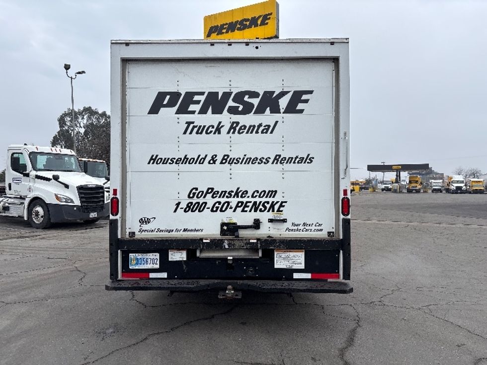 Light Duty Box Truck-Light and Medium Duty Trucks-Ford-2023-E350-Fresno-CA-64,772\n\t\tmiles-$ 41,750 - Image 6