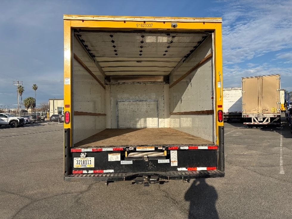 Light Duty Box Truck-Light and Medium Duty Trucks-Ford-2023-E350-Fresno-CA-97,661\n\t\tmiles-$ 30,250 - Image 8