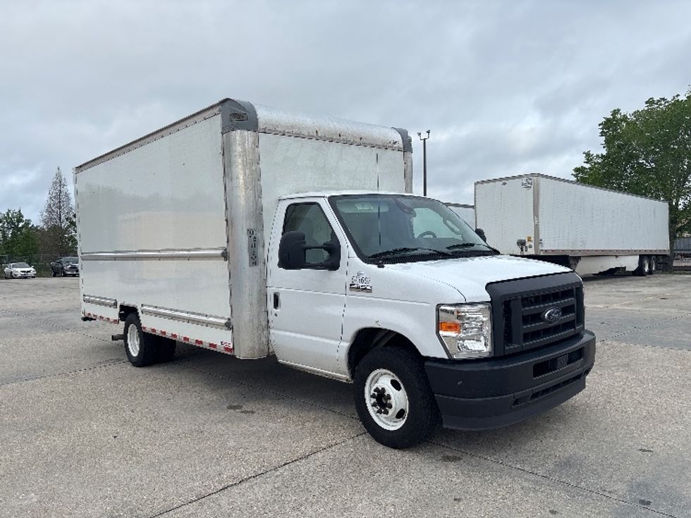 Light Duty Box Truck-Light and Medium Duty Trucks-Ford-2023-E350-Hammond-LA-129,213\n\t\tmiles-$ 29,000 - Image 1
