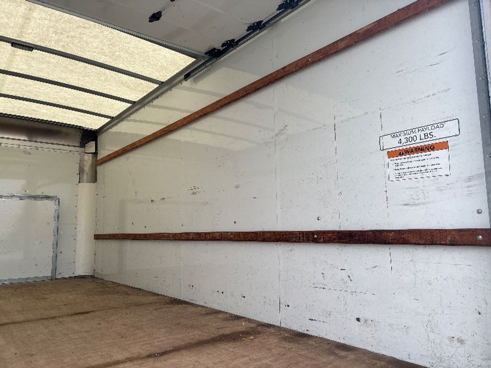 Light Duty Box Truck-Light and Medium Duty Trucks-Ford-2023-E350-Hammond-LA-129,213\n\t\tmiles-$ 29,000 - Image 10