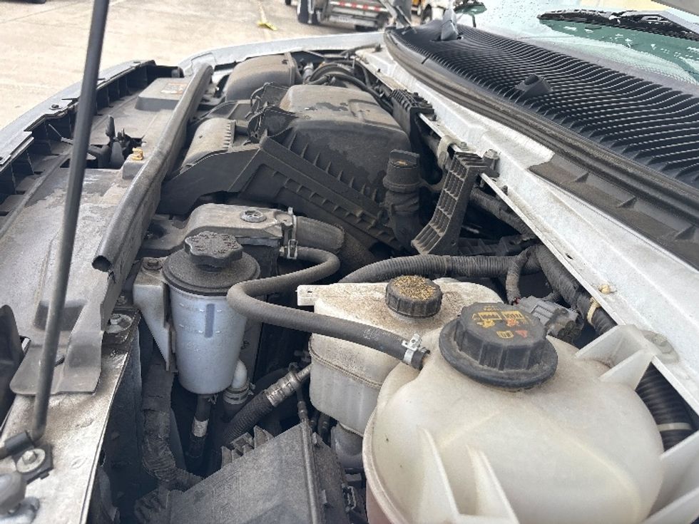 Light Duty Box Truck-Light and Medium Duty Trucks-Ford-2023-E350-Hammond-LA-129,213\n\t\tmiles-$ 29,000 - Image 21