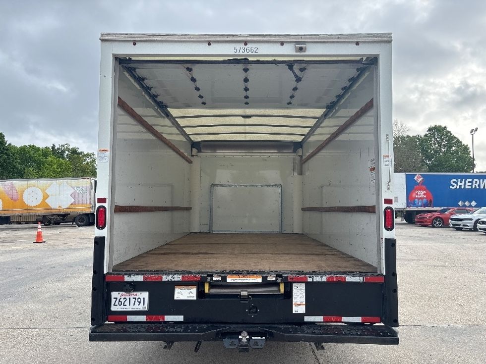 Light Duty Box Truck-Light and Medium Duty Trucks-Ford-2023-E350-Hammond-LA-129,213\n\t\tmiles-$ 29,000 - Image 7