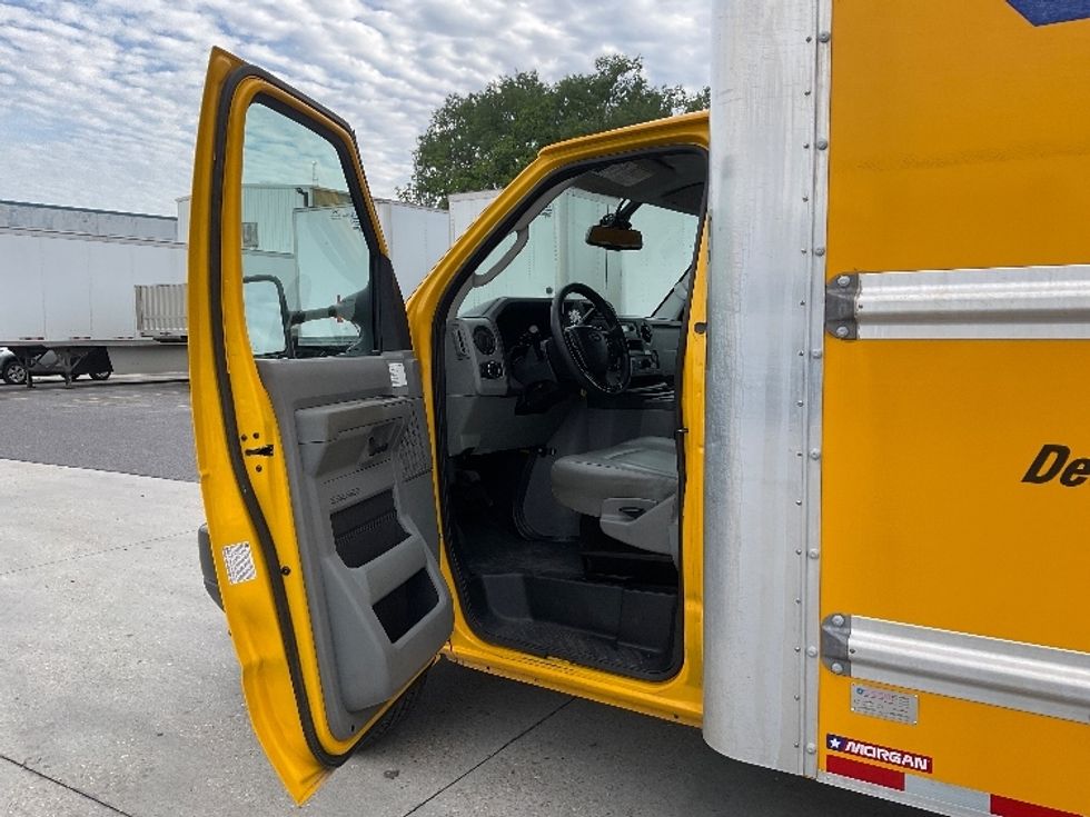 Light Duty Box Truck-Light and Medium Duty Trucks-Ford-2023-E350-Harahan-LA-95,241\n\t\tmiles-$ 30,000 - Image 15
