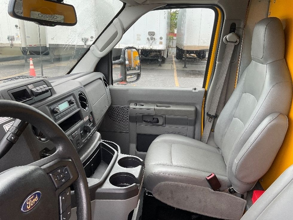 Light Duty Box Truck-Light and Medium Duty Trucks-Ford-2023-E350-Harahan-LA-95,241\n\t\tmiles-$ 30,000 - Image 18