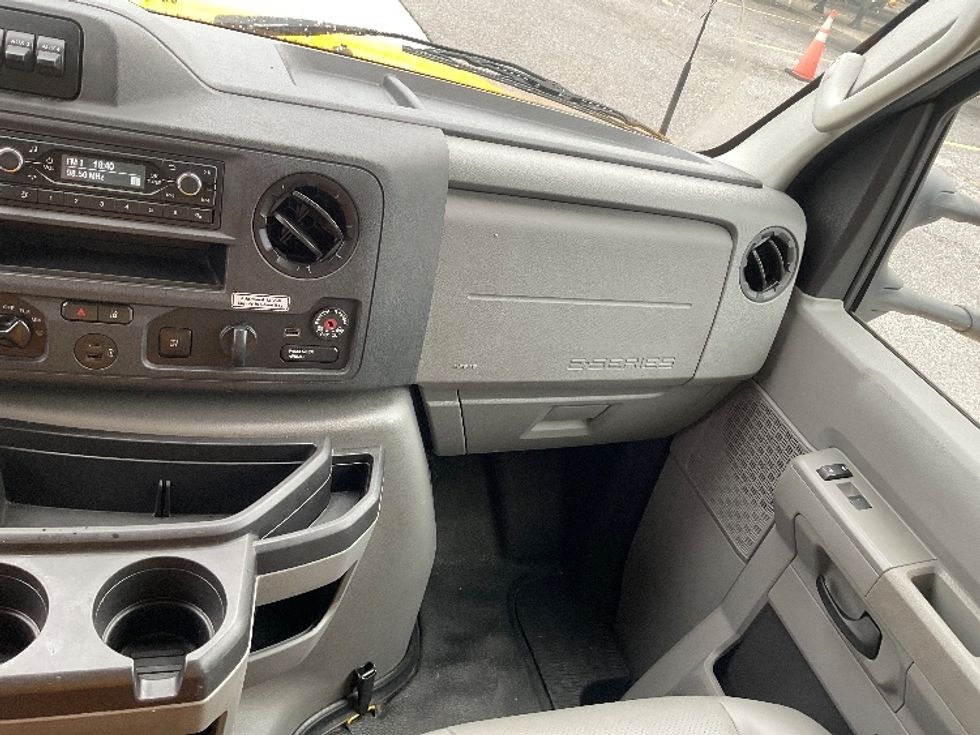 Light Duty Box Truck-Light and Medium Duty Trucks-Ford-2023-E350-Harahan-LA-95,241\n\t\tmiles-$ 30,000 - Image 20