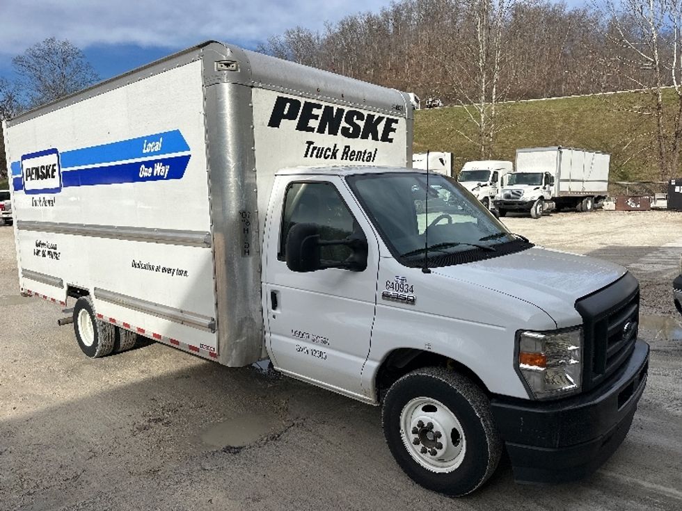 Light Duty Box Truck-Light and Medium Duty Trucks-Ford-2023-E350-Huntington-WV-117,376\n\t\tmiles-$ 28,500 - Image 1
