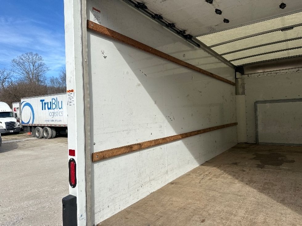 Light Duty Box Truck-Light and Medium Duty Trucks-Ford-2023-E350-Huntington-WV-117,376\n\t\tmiles-$ 28,500 - Image 11