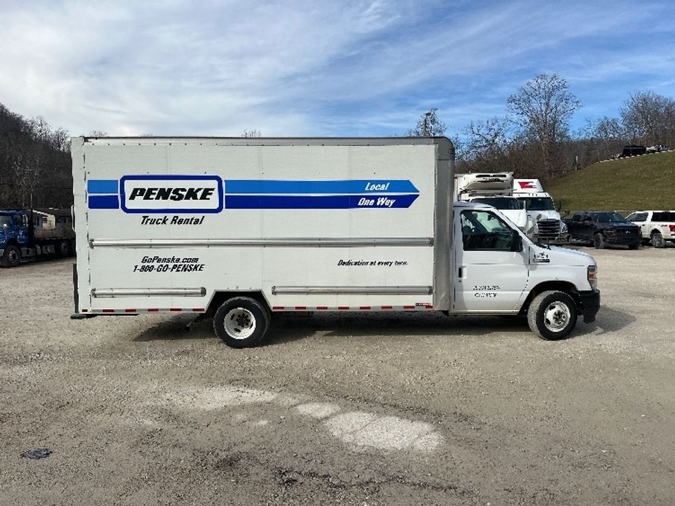 Light Duty Box Truck-Light and Medium Duty Trucks-Ford-2023-E350-Huntington-WV-117,376\n\t\tmiles-$ 28,500 - Image 15