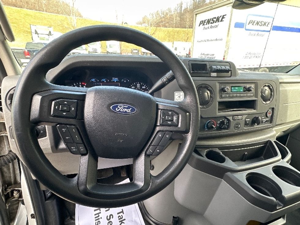 Light Duty Box Truck-Light and Medium Duty Trucks-Ford-2023-E350-Huntington-WV-117,376\n\t\tmiles-$ 28,500 - Image 18