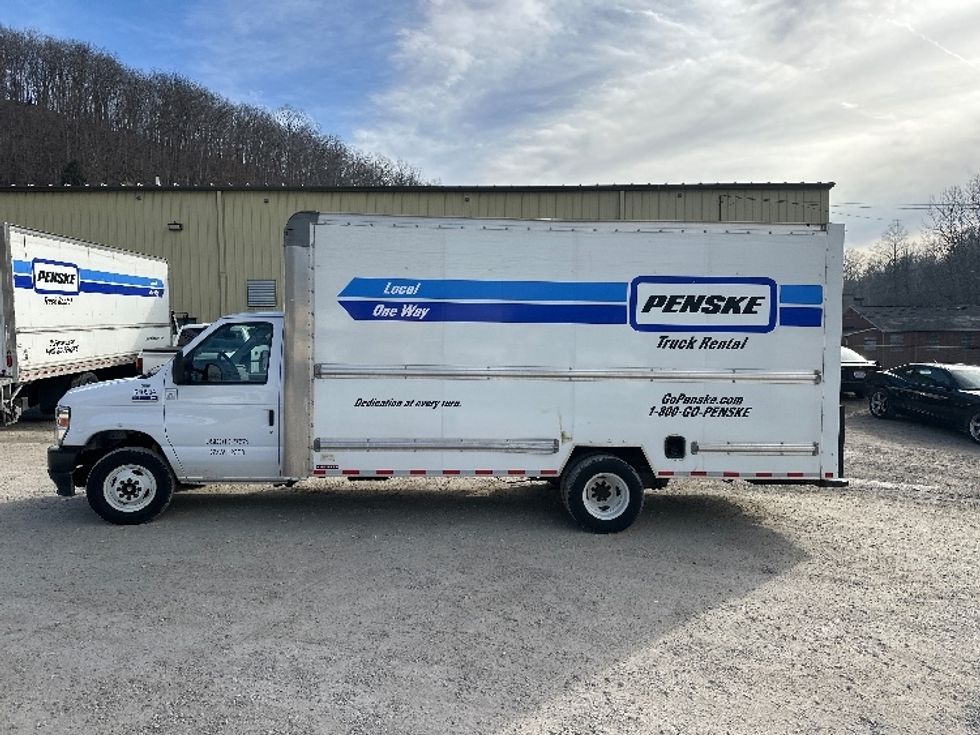 Light Duty Box Truck-Light and Medium Duty Trucks-Ford-2023-E350-Huntington-WV-117,376\n\t\tmiles-$ 28,500 - Image 4