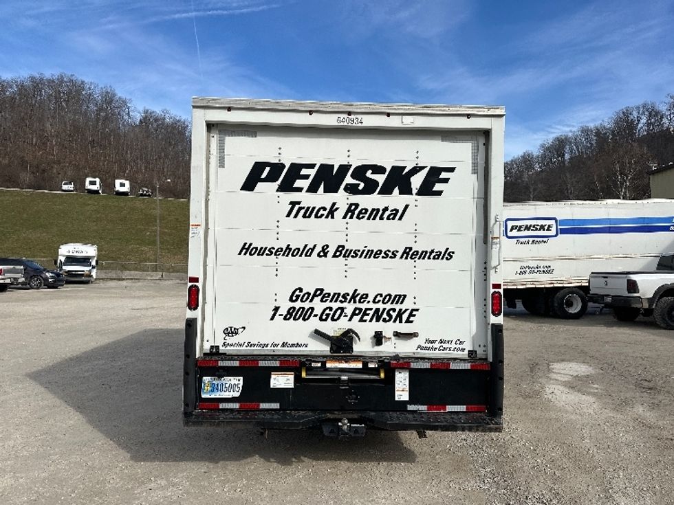 Light Duty Box Truck-Light and Medium Duty Trucks-Ford-2023-E350-Huntington-WV-117,376\n\t\tmiles-$ 28,500 - Image 7