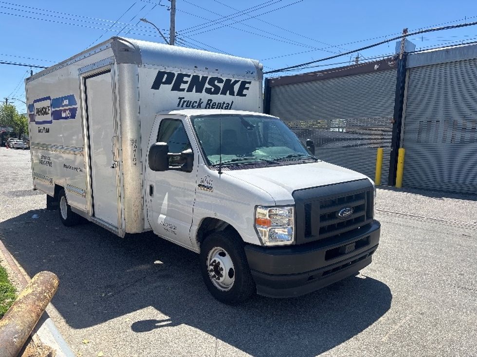 Light Duty Box Truck-Light and Medium Duty Trucks-Ford-2023-E350-Jamaica-NY-18,662\n\t\tmiles-$ 45,250 - Image 1