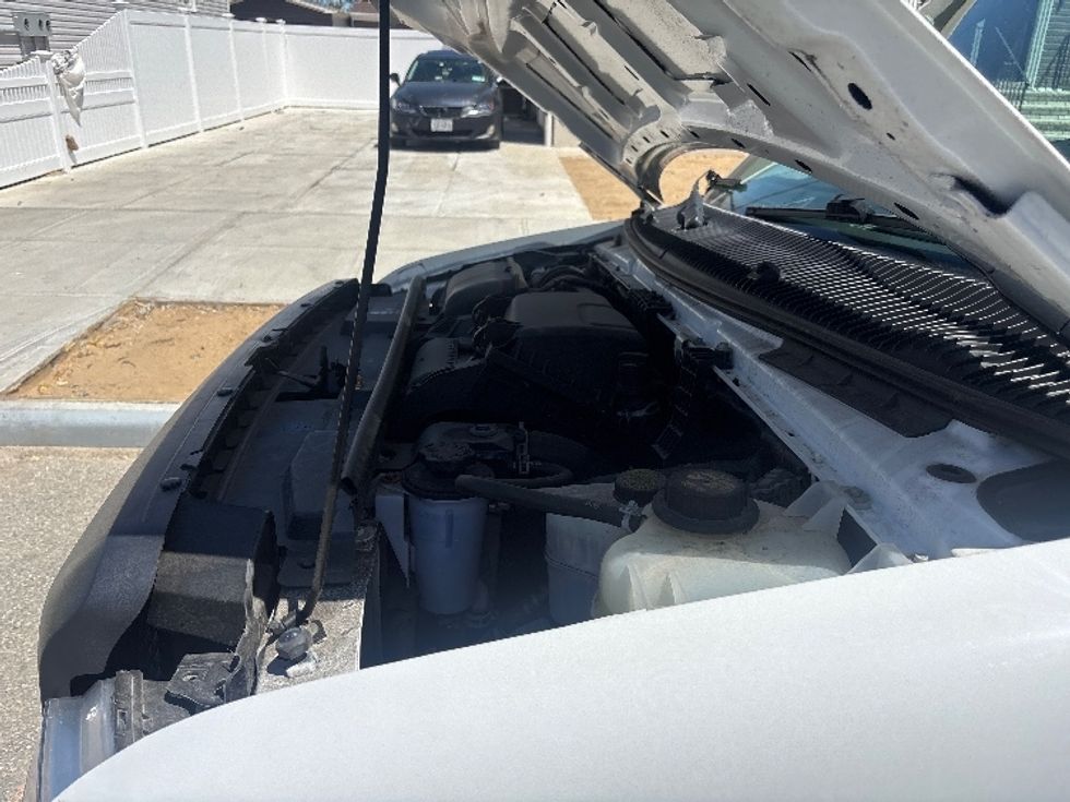 Light Duty Box Truck-Light and Medium Duty Trucks-Ford-2023-E350-Jamaica-NY-18,662\n\t\tmiles-$ 45,250 - Image 24