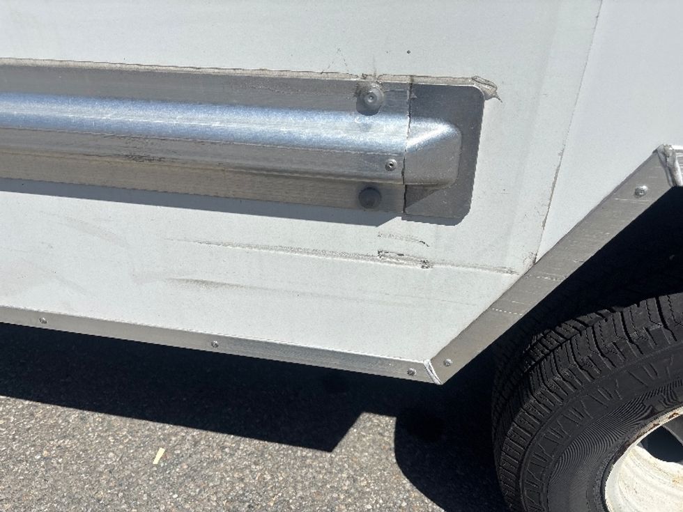 Light Duty Box Truck-Light and Medium Duty Trucks-Ford-2023-E350-Jamaica-NY-18,662\n\t\tmiles-$ 45,250 - Image 27