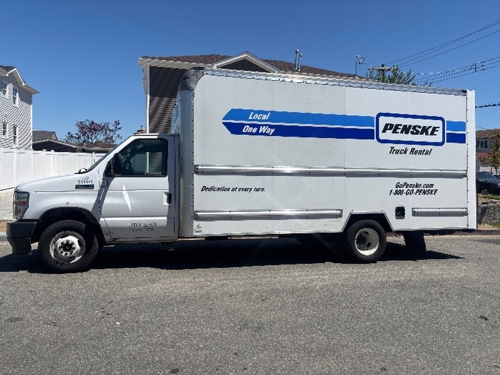 Light Duty Box Truck-Light and Medium Duty Trucks-Ford-2023-E350-Jamaica-NY-18,662\n\t\tmiles-$ 45,250 - Image 4