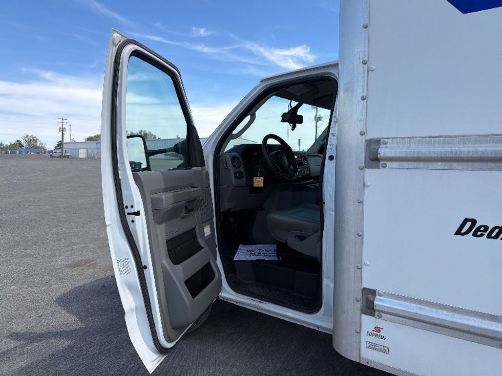 Light Duty Box Truck-Light and Medium Duty Trucks-Ford-2023-E350-Jerome-ID-82,218\n\t\tmiles-$ 36,250 - Image 15