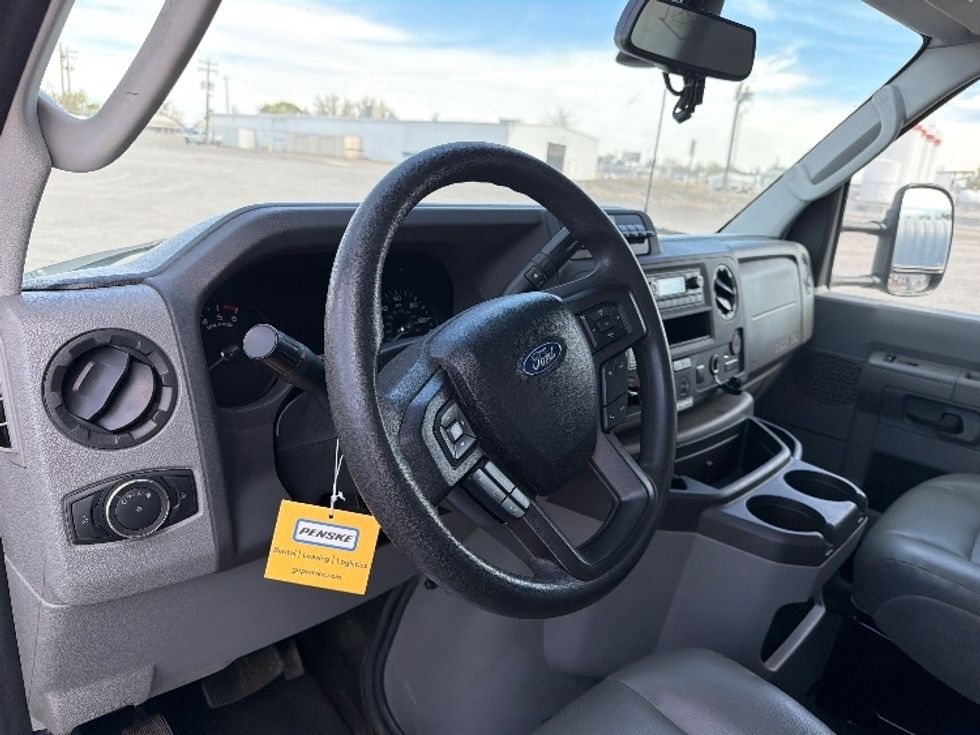 Light Duty Box Truck-Light and Medium Duty Trucks-Ford-2023-E350-Jerome-ID-82,218\n\t\tmiles-$ 36,250 - Image 16