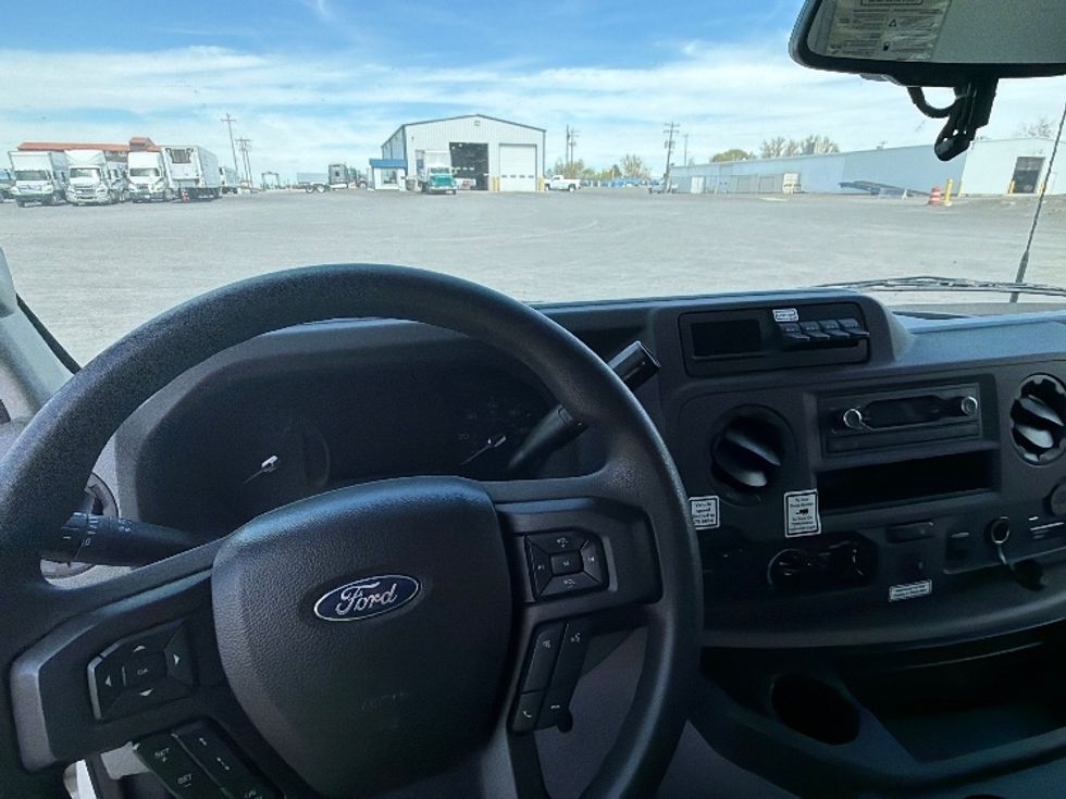 Light Duty Box Truck-Light and Medium Duty Trucks-Ford-2023-E350-Jerome-ID-82,218\n\t\tmiles-$ 36,250 - Image 17