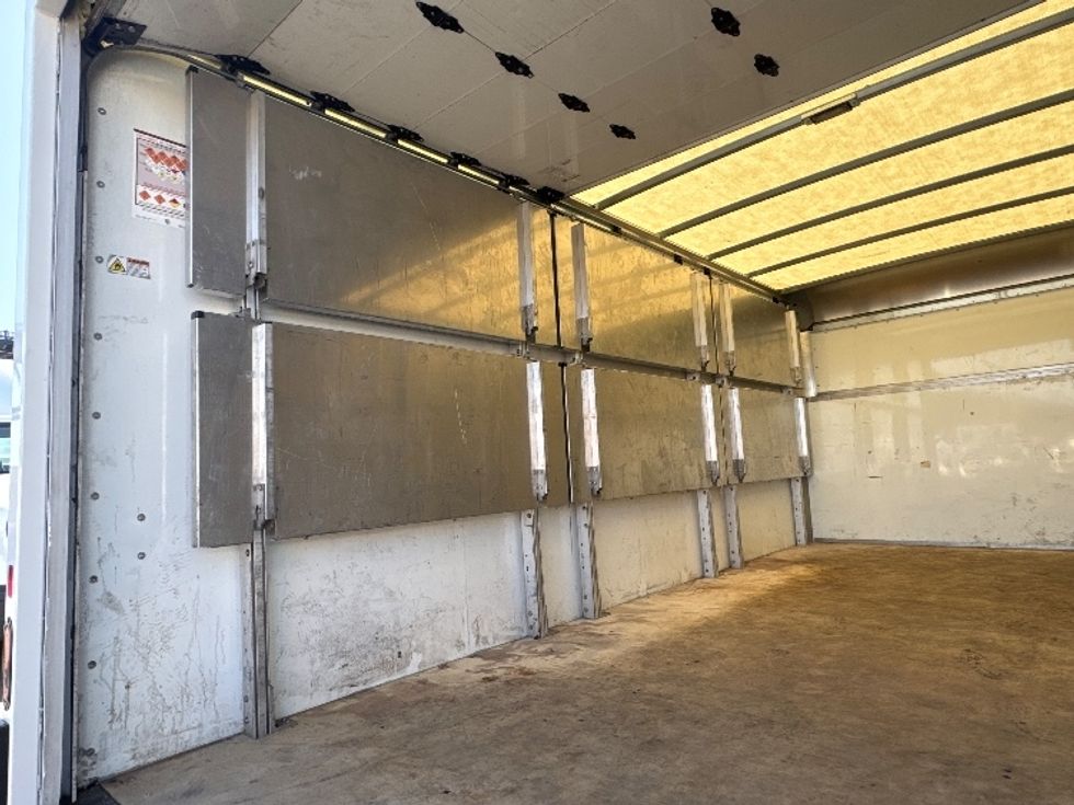 Light Duty Box Truck-Light and Medium Duty Trucks-Ford-2023-E350-Kearny-NJ-35,807\n\t\tmiles-$ 43,250 - Image 11