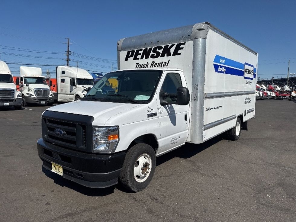 Light Duty Box Truck-Light and Medium Duty Trucks-Ford-2023-E350-Kearny-NJ-35,807\n\t\tmiles-$ 43,250 - Image 3