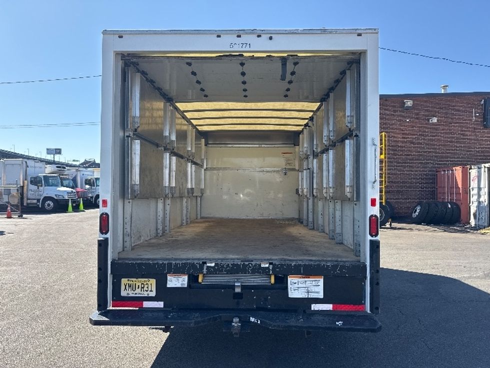 Light Duty Box Truck-Light and Medium Duty Trucks-Ford-2023-E350-Kearny-NJ-35,807\n\t\tmiles-$ 43,250 - Image 9