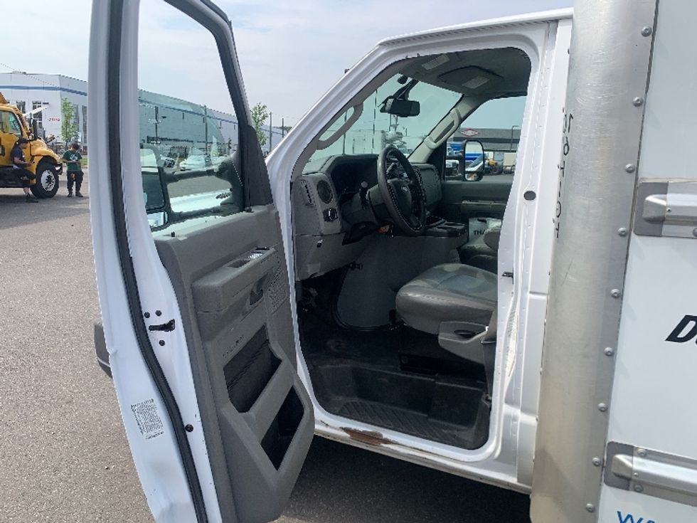 Light Duty Box Truck-Light and Medium Duty Trucks-Ford-2023-E350-Linden-NJ-40,536\n\t\tmiles-$ 42,000 - Image 16
