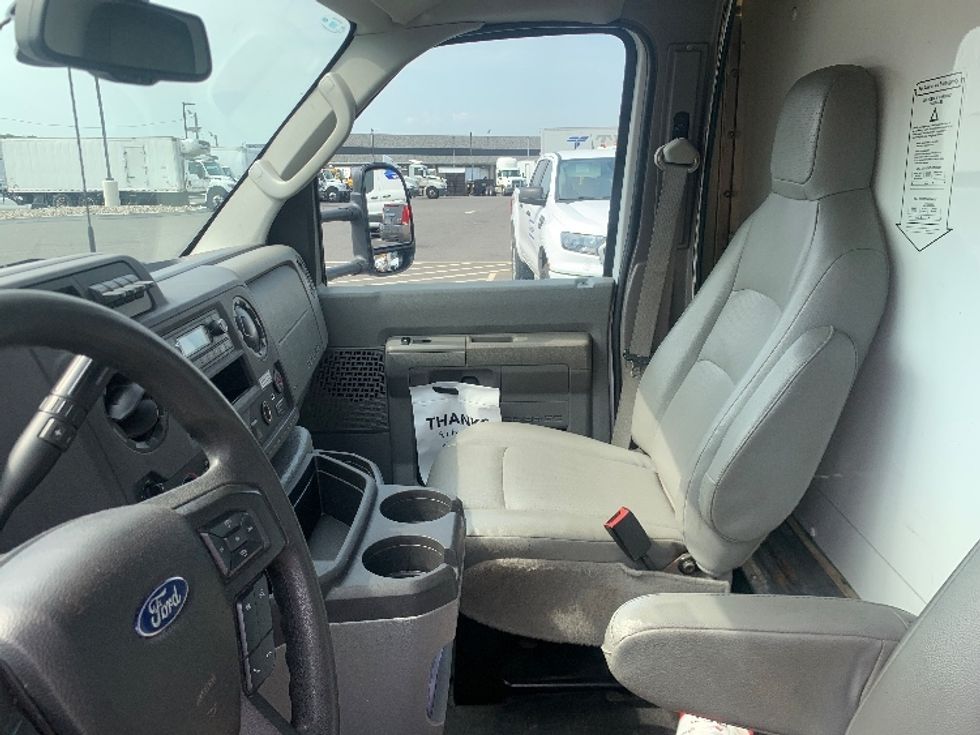 Light Duty Box Truck-Light and Medium Duty Trucks-Ford-2023-E350-Linden-NJ-40,536\n\t\tmiles-$ 42,000 - Image 19