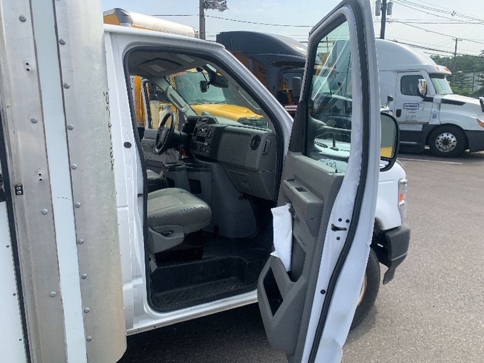 Light Duty Box Truck-Light and Medium Duty Trucks-Ford-2023-E350-Linden-NJ-40,536\n\t\tmiles-$ 42,000 - Image 20