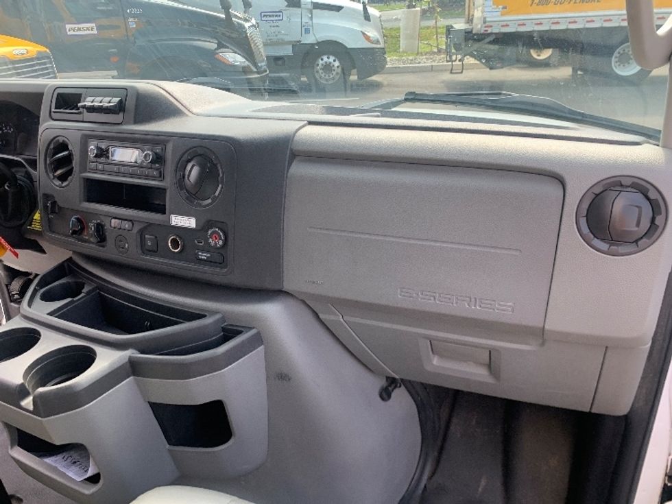 Light Duty Box Truck-Light and Medium Duty Trucks-Ford-2023-E350-Linden-NJ-40,536\n\t\tmiles-$ 42,000 - Image 21