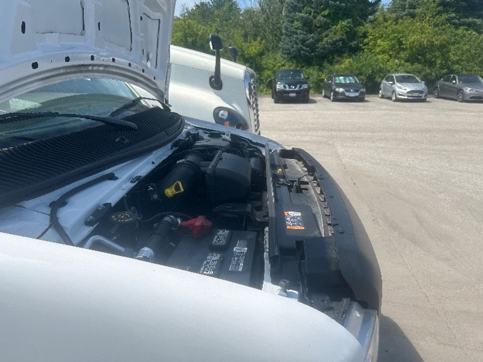 Light Duty Box Truck-Light and Medium Duty Trucks-Ford-2023-E350-Londonderry-NH-98,335\n\t\tmiles-$ 30,500 - Image 21