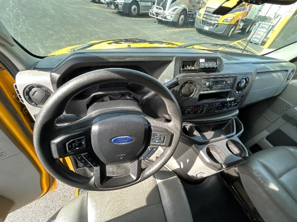 Light Duty Box Truck-Light and Medium Duty Trucks-Ford-2023-E350-Lowell-AR-84,609\n\t\tmiles-$ 15,000 - Image 16