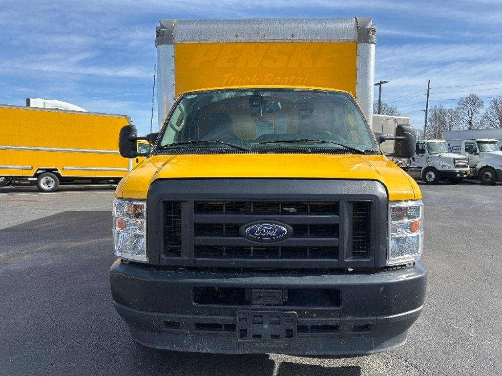 Light Duty Box Truck-Light and Medium Duty Trucks-Ford-2023-E350-Lowell-AR-84,609\n\t\tmiles-$ 15,000 - Image 2