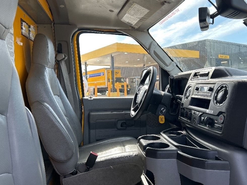 Light Duty Box Truck-Light and Medium Duty Trucks-Ford-2023-E350-Lowell-AR-84,609\n\t\tmiles-$ 15,000 - Image 20