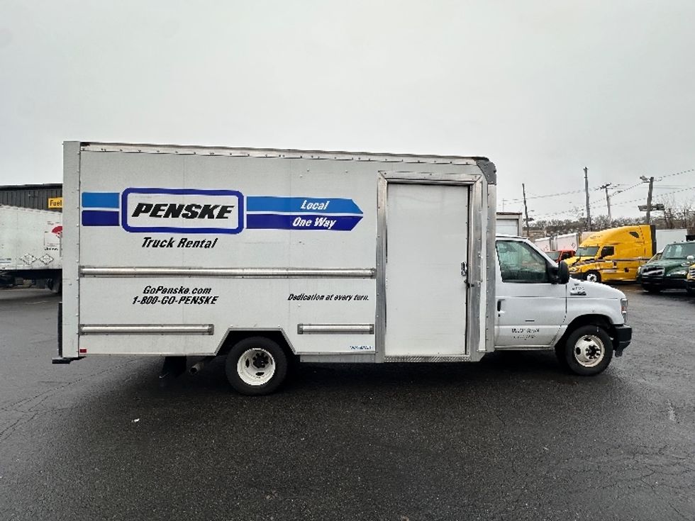 Light Duty Box Truck-Light and Medium Duty Trucks-Ford-2023-E350-North Bergen-NJ-18,365\n\t\tmiles-$ 45,250 - Image 13