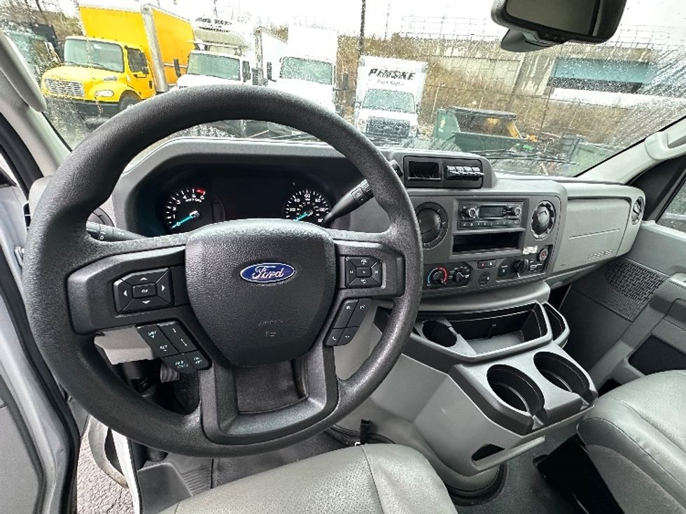 Light Duty Box Truck-Light and Medium Duty Trucks-Ford-2023-E350-North Bergen-NJ-18,365\n\t\tmiles-$ 45,250 - Image 16