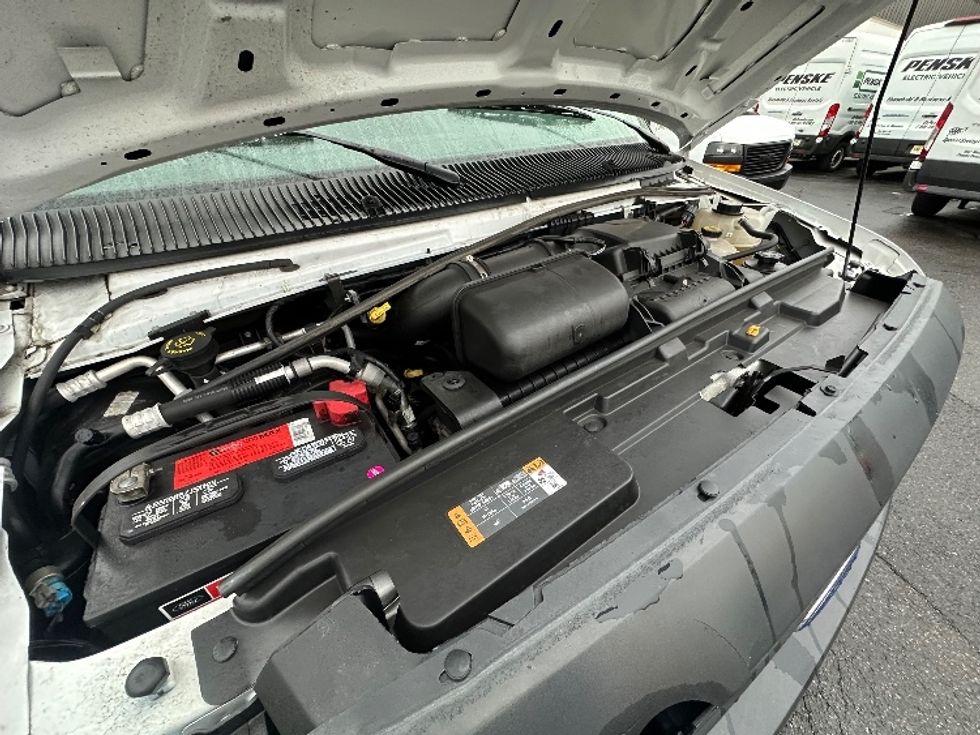 Light Duty Box Truck-Light and Medium Duty Trucks-Ford-2023-E350-North Bergen-NJ-18,365\n\t\tmiles-$ 45,250 - Image 21