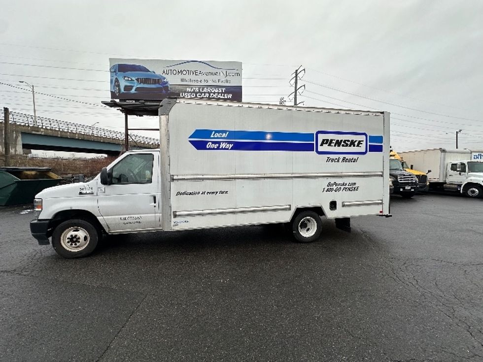 Light Duty Box Truck-Light and Medium Duty Trucks-Ford-2023-E350-North Bergen-NJ-18,365\n\t\tmiles-$ 45,250 - Image 4
