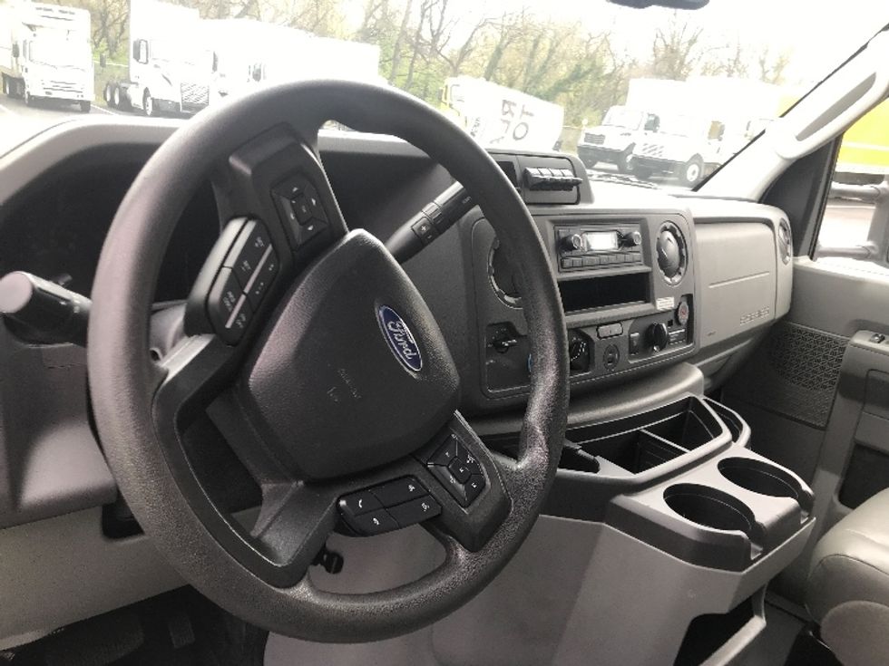 Light Duty Box Truck-Light and Medium Duty Trucks-Ford-2023-E350-Pennsauken-NJ-26,502\n\t\tmiles-$ 44,500 - Image 18