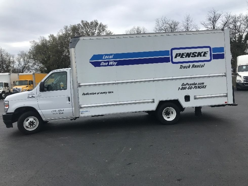 Light Duty Box Truck-Light and Medium Duty Trucks-Ford-2023-E350-Pennsauken-NJ-26,502\n\t\tmiles-$ 44,500 - Image 4