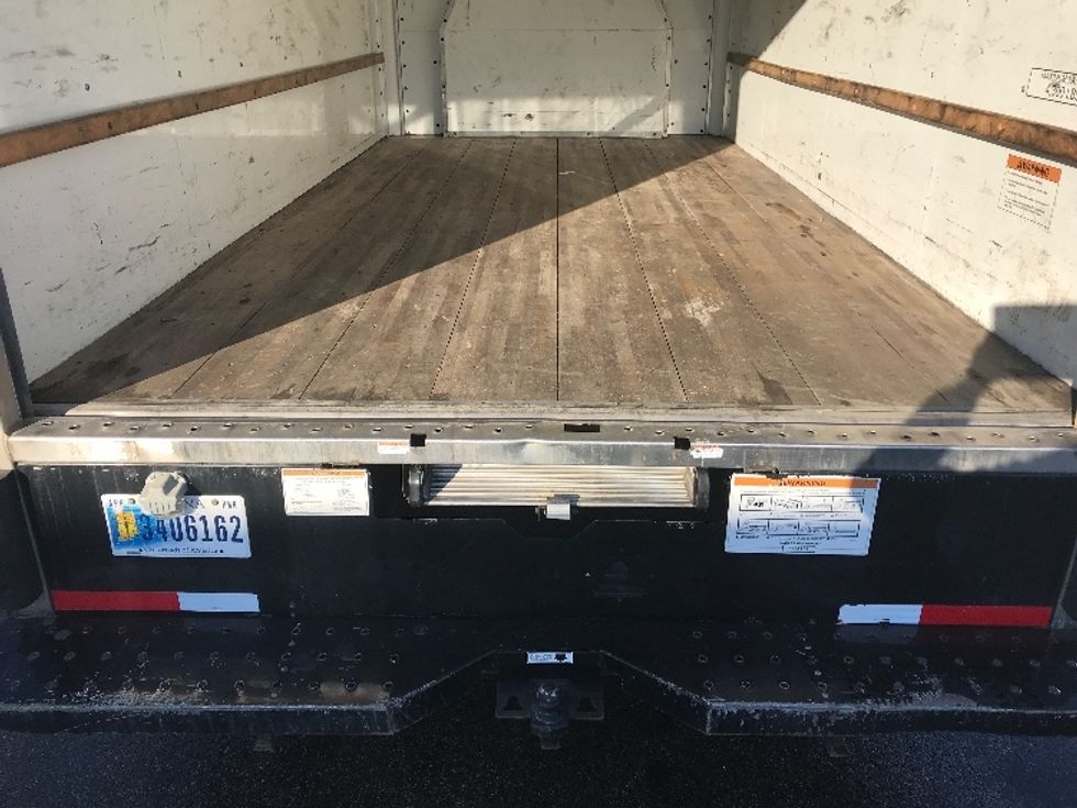 Light Duty Box Truck-Light and Medium Duty Trucks-Ford-2023-E350-Pewaukee-WI-121,419\n\t\tmiles-$ 25,750 - Image 10