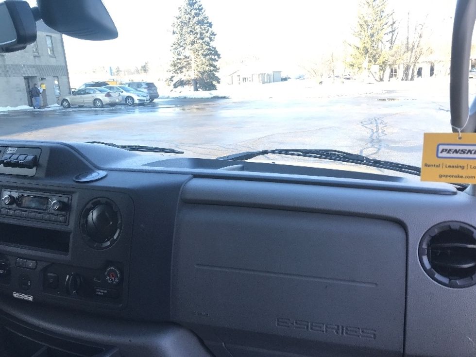 Light Duty Box Truck-Light and Medium Duty Trucks-Ford-2023-E350-Pewaukee-WI-121,419\n\t\tmiles-$ 25,750 - Image 20