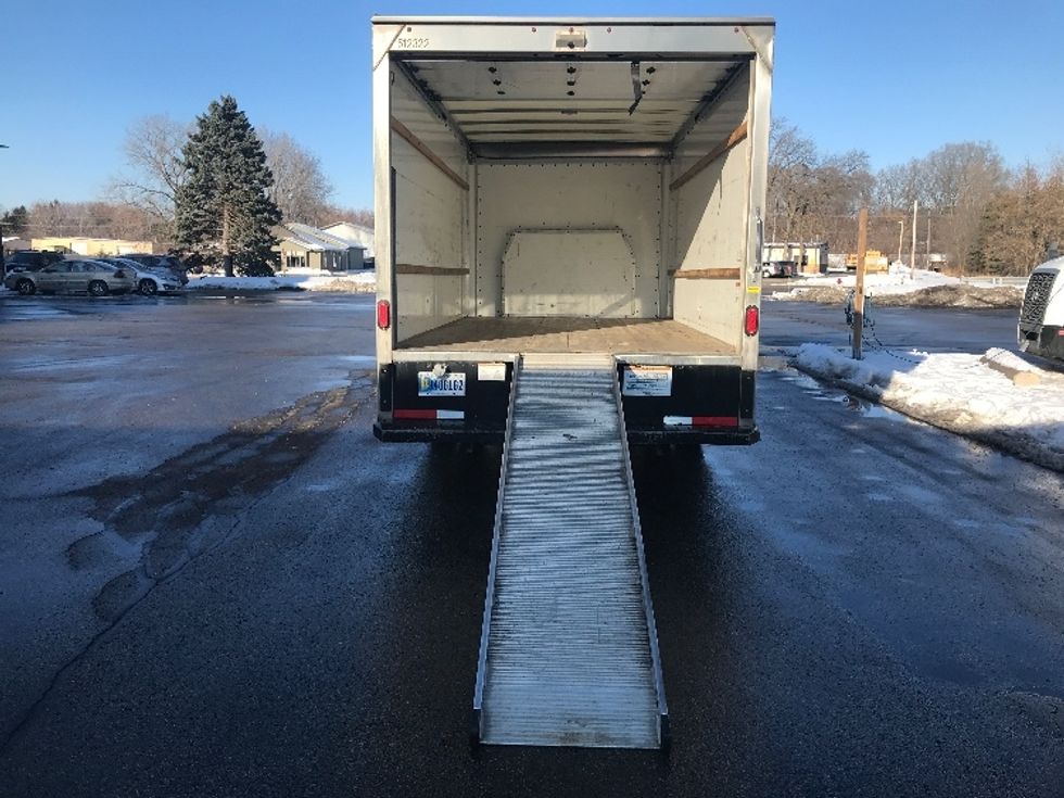 Light Duty Box Truck-Light and Medium Duty Trucks-Ford-2023-E350-Pewaukee-WI-121,419\n\t\tmiles-$ 25,750 - Image 9